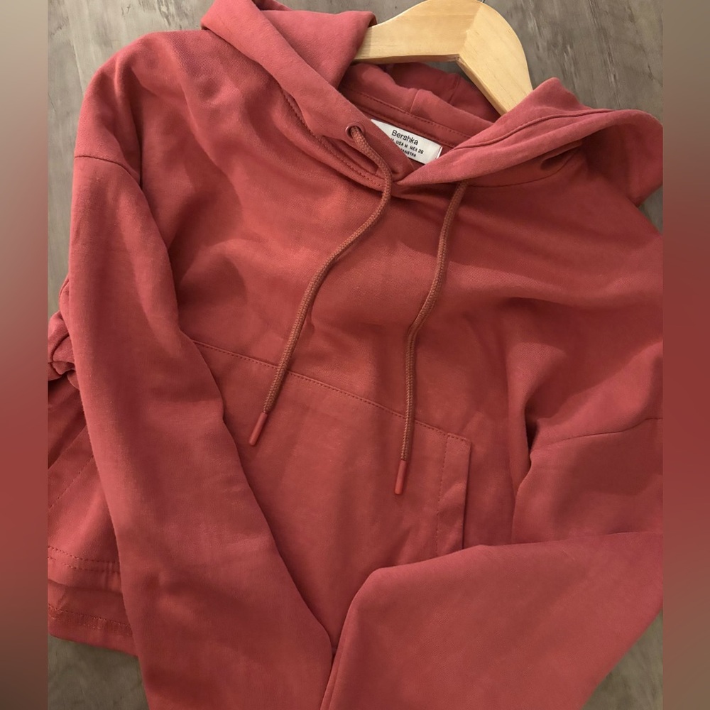 Bershka Cropped Hoodie - Picture 4 of 8